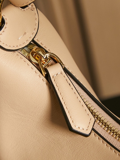 フェンディバッグ細部ディテール